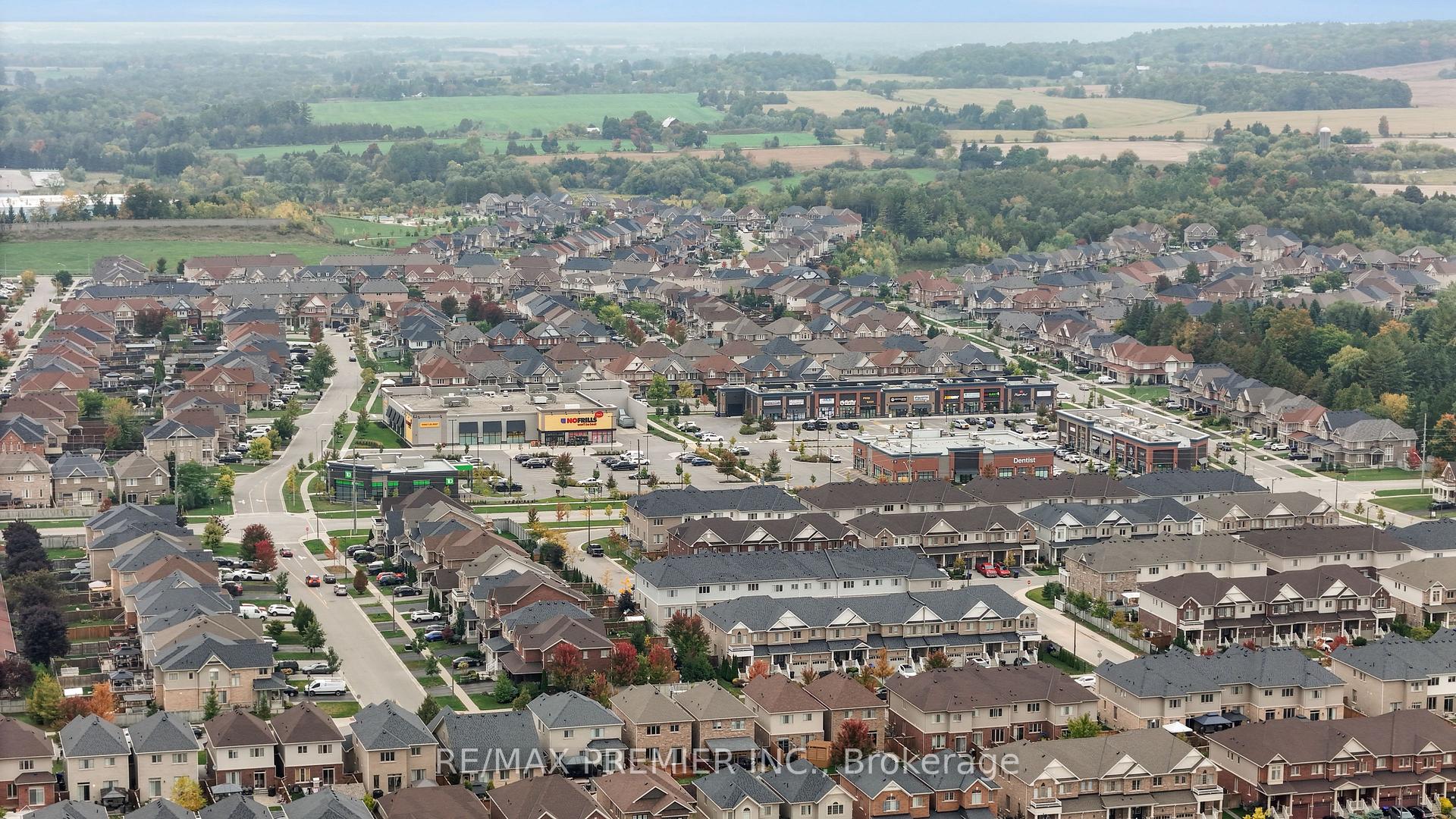 Photo 50 of 37 Walls Crescent, New Tecumseth, Tottenham — HOMEH