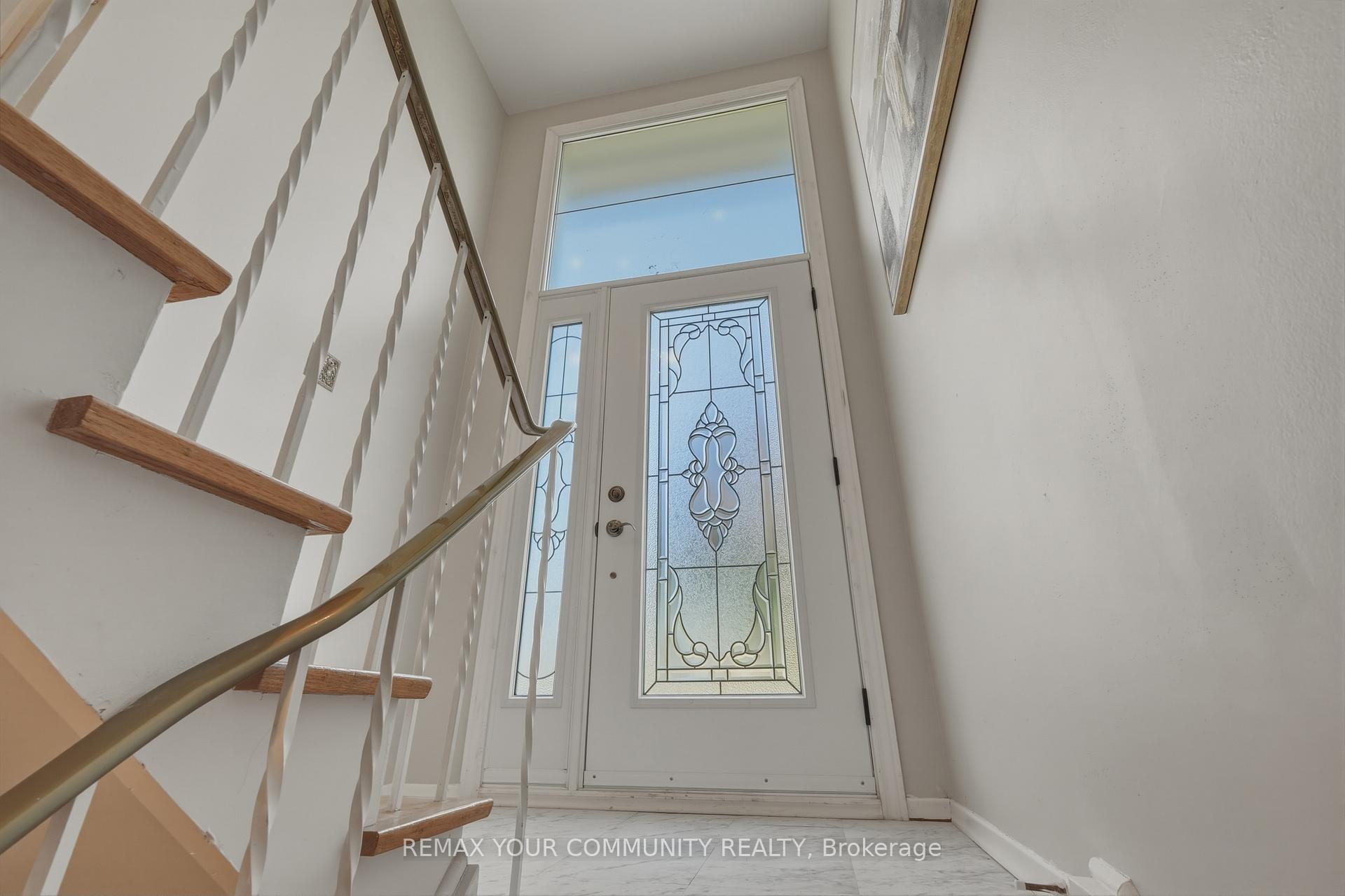Photo 5 of 3091 Rymal Road, Mississauga, Applewood — HOMEH