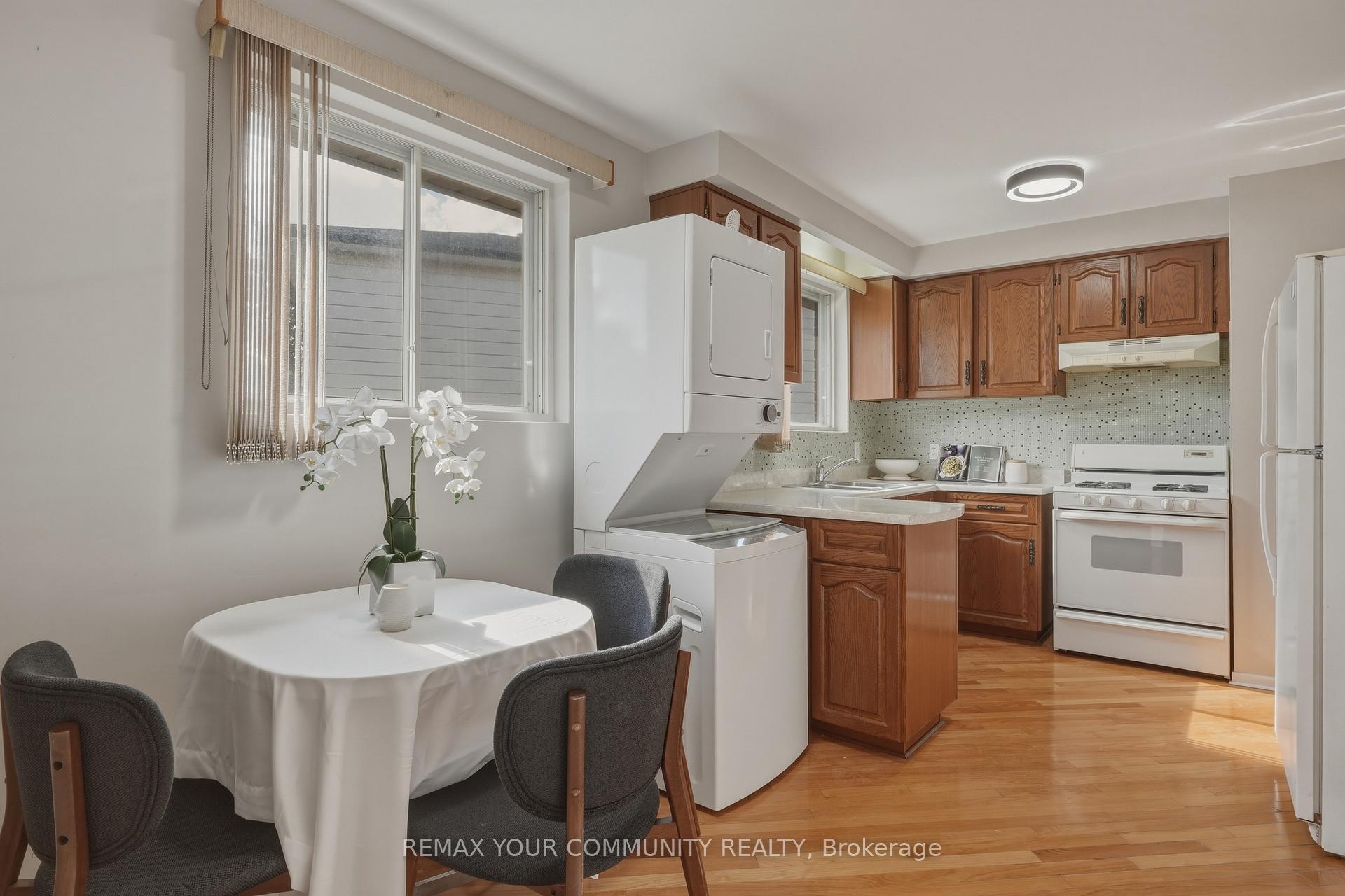Photo 16 of 3091 Rymal Road, Mississauga, Applewood — HOMEH
