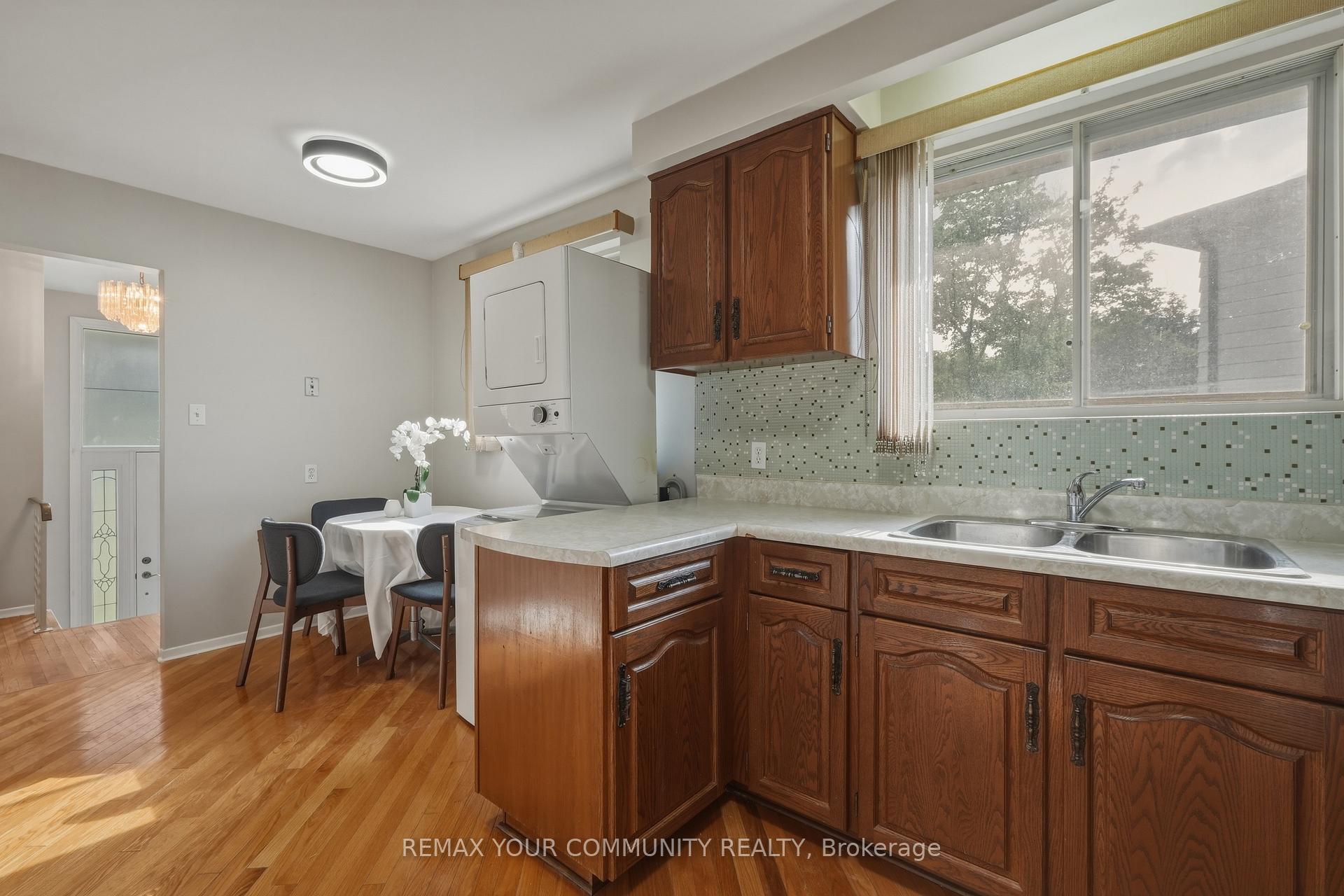 Photo 17 of 3091 Rymal Road, Mississauga, Applewood — HOMEH
