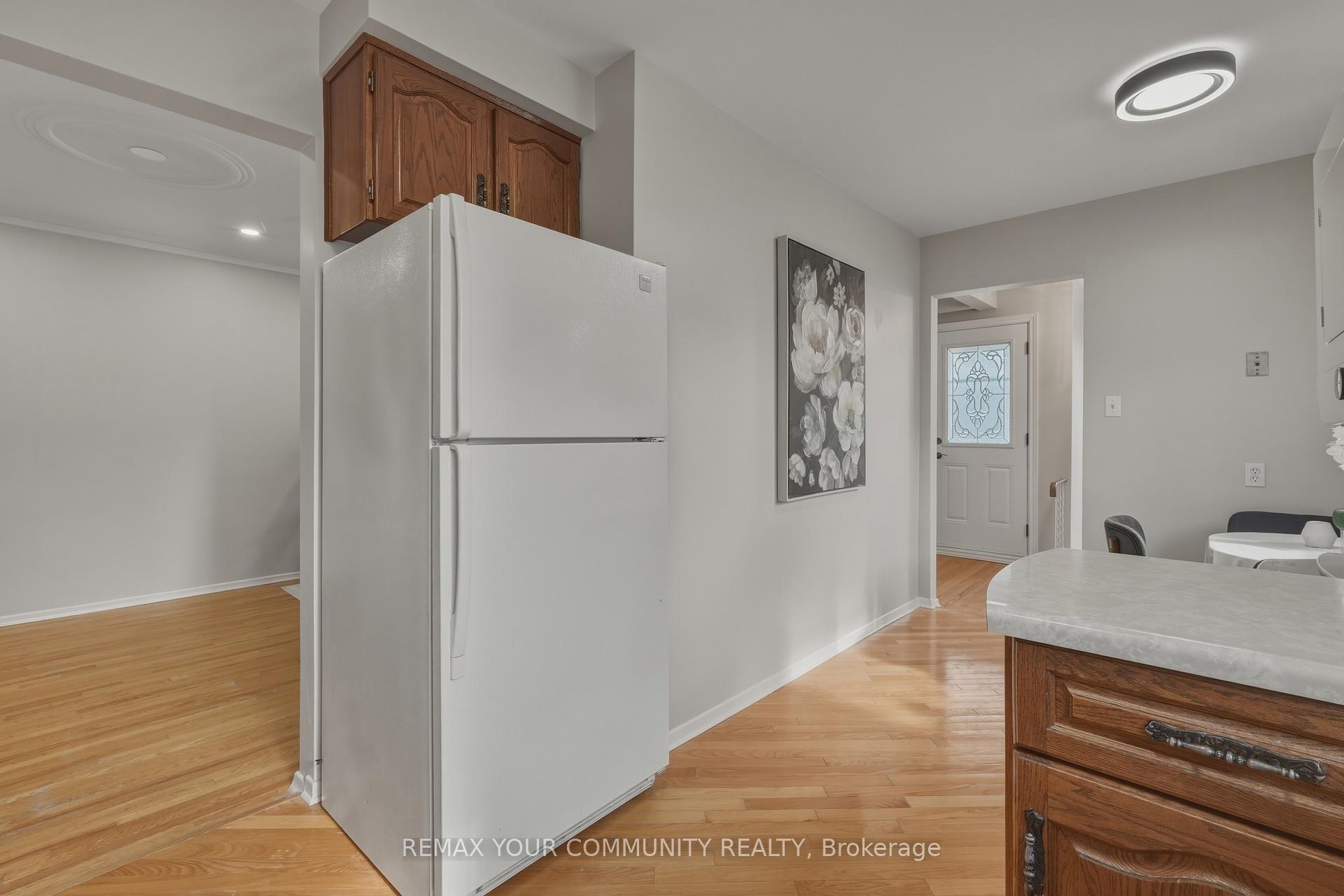 Photo 18 of 3091 Rymal Road, Mississauga, Applewood — HOMEH