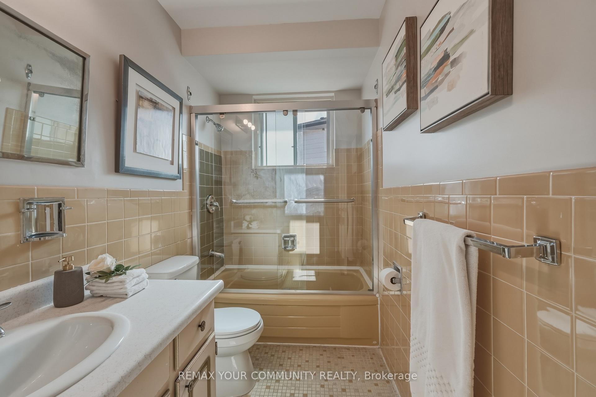 Photo 23 of 3091 Rymal Road, Mississauga, Applewood — HOMEH