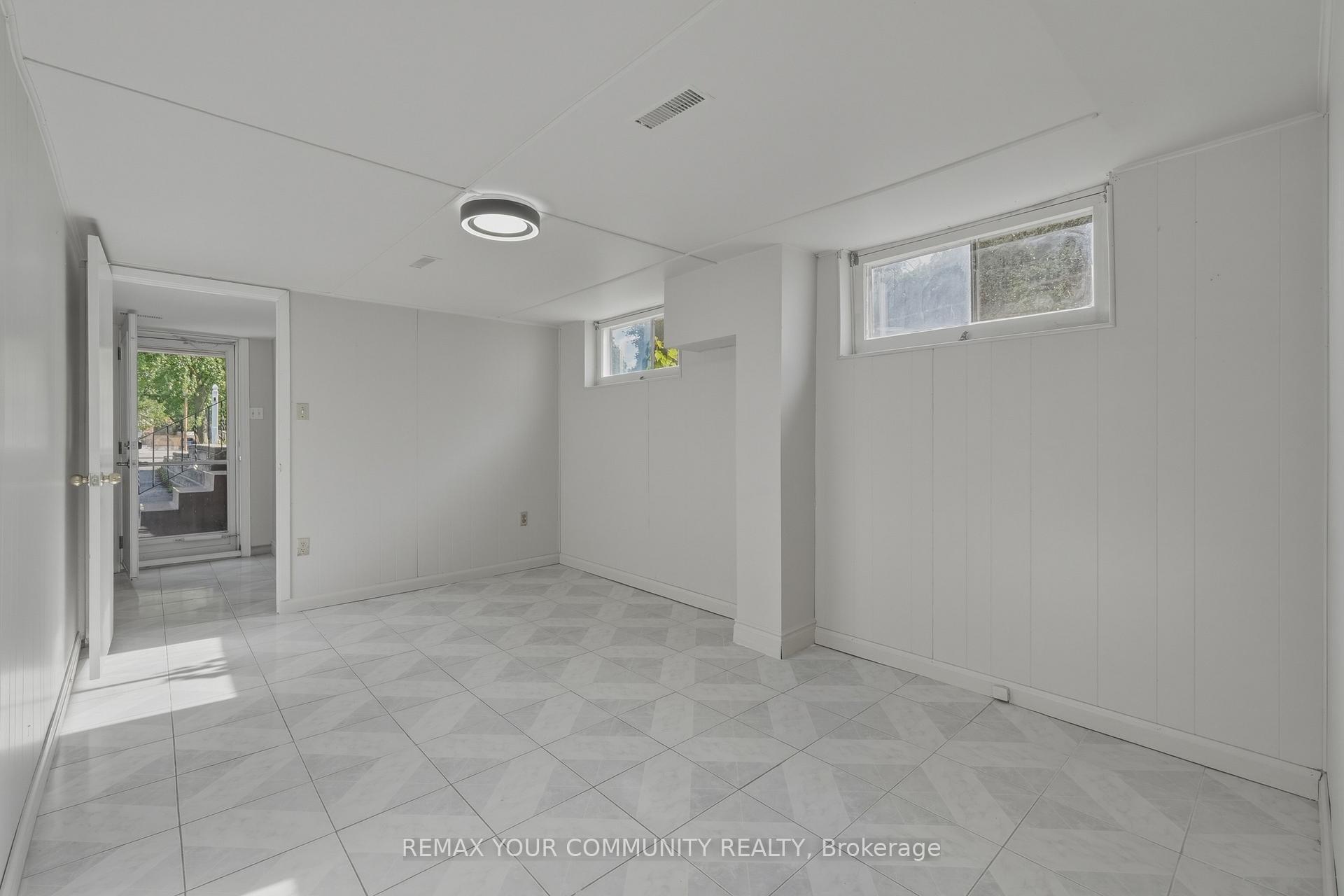 Photo 32 of 3091 Rymal Road, Mississauga, Applewood — HOMEH