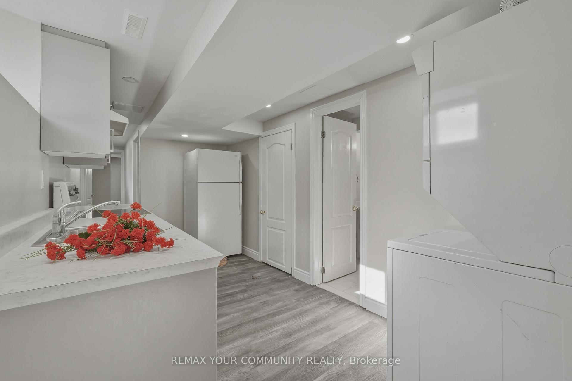 Photo 33 of 3091 Rymal Road, Mississauga, Applewood — HOMEH