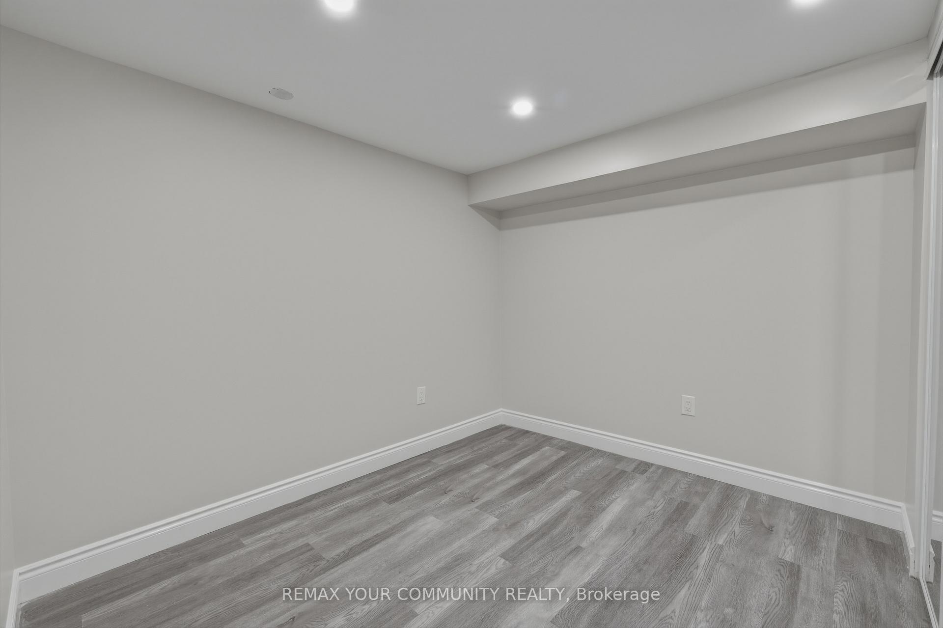 Photo 39 of 3091 Rymal Road, Mississauga, Applewood — HOMEH