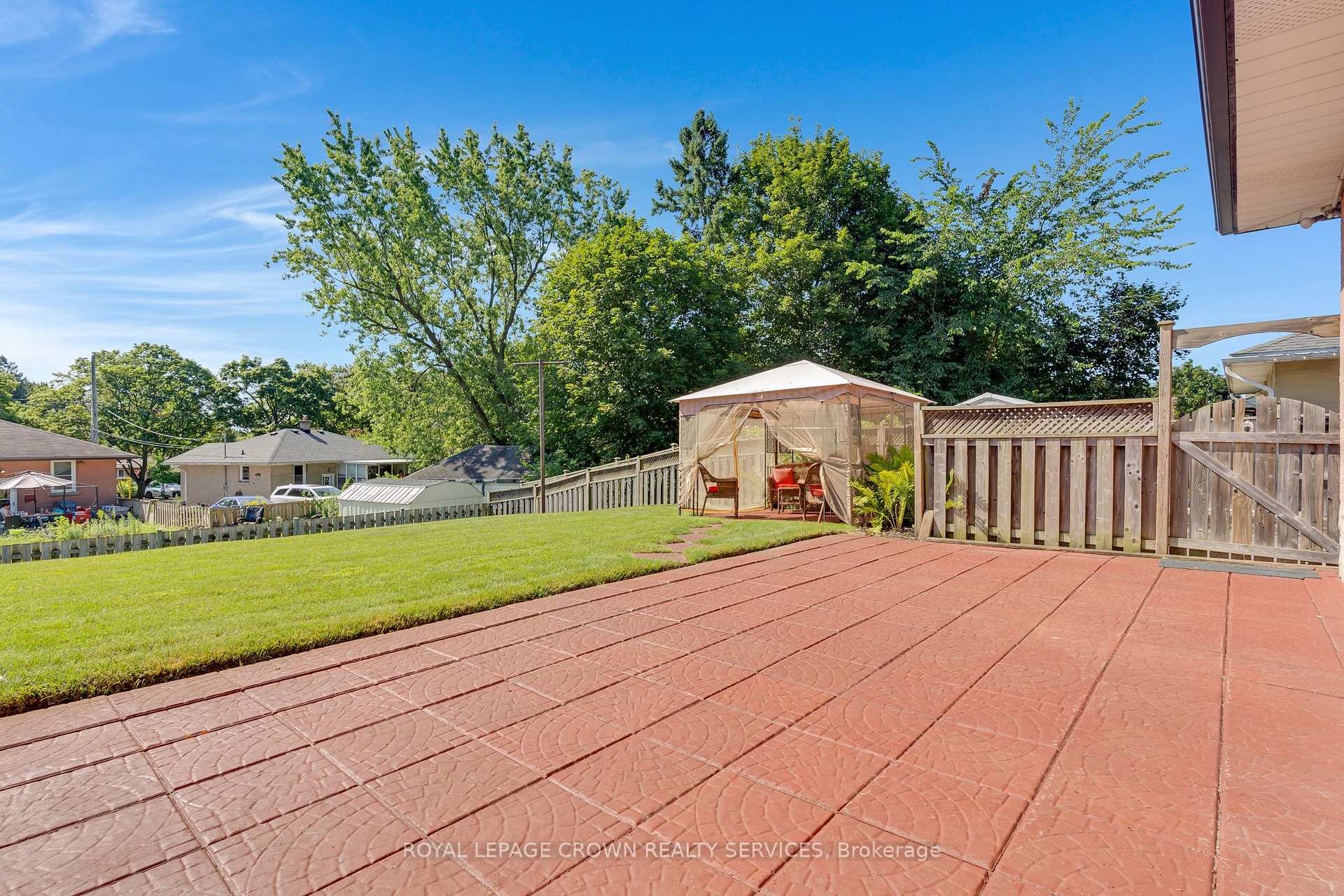Photo 39 of 94 Ottawa Crescent, Guelph, St. George's — HOMEH
