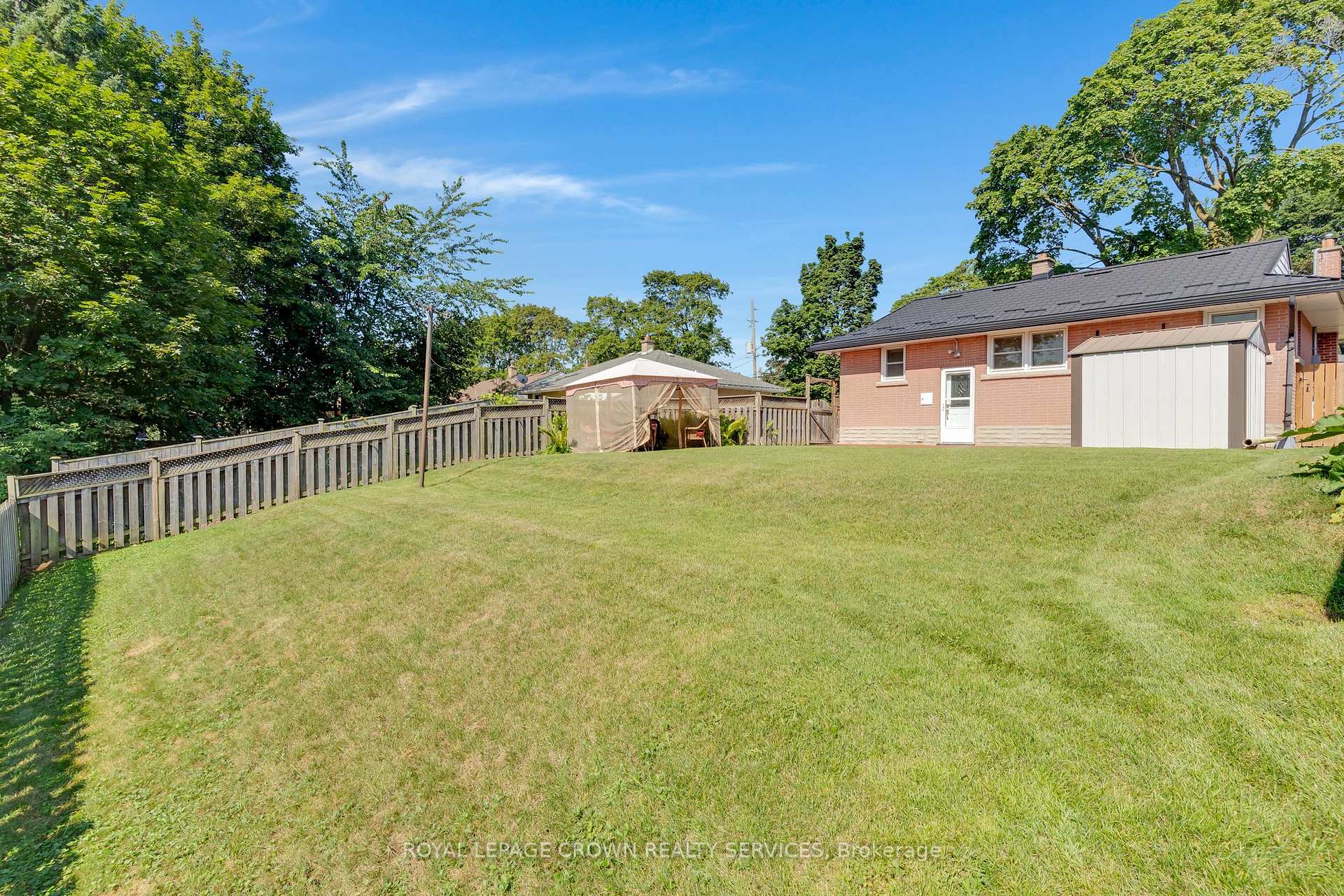 Photo 44 of 94 Ottawa Crescent, Guelph, St. George's — HOMEH