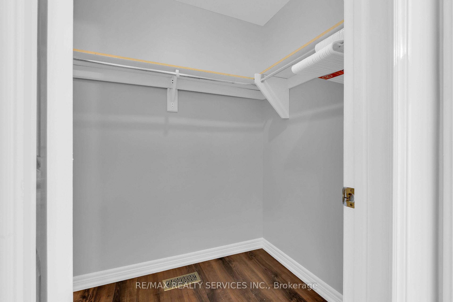 Photo 27 of 7009 Kalar Road, Niagara Falls, Forestview — HOMEH