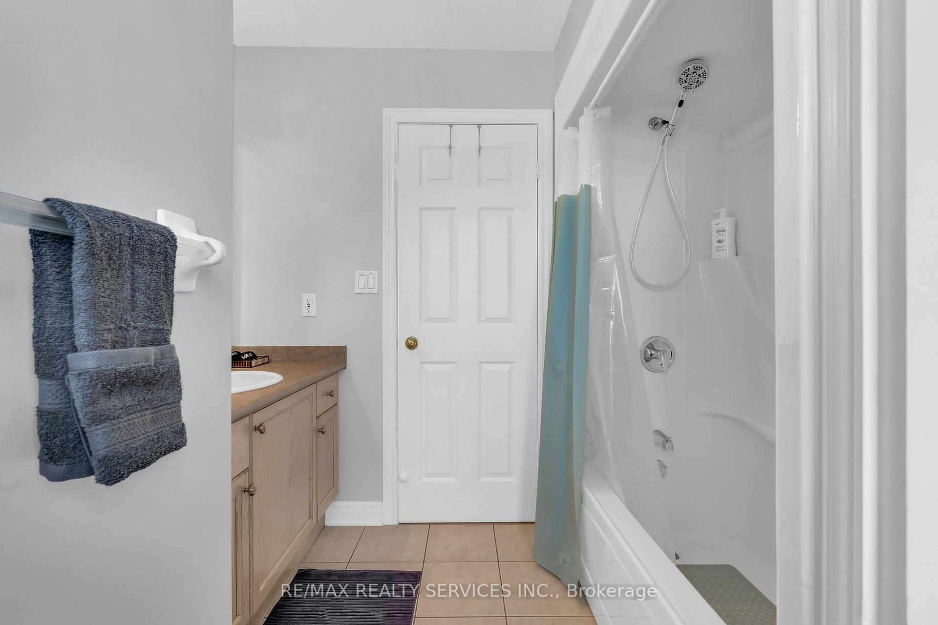 Photo 32 of 7009 Kalar Road, Niagara Falls, Forestview — HOMEH