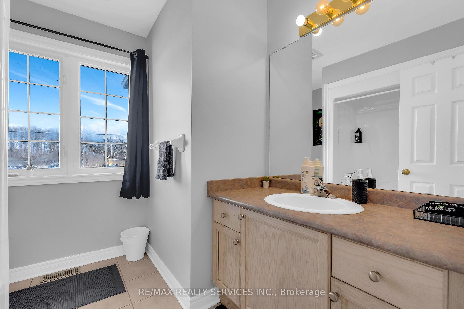Photo 33 of 7009 Kalar Road, Niagara Falls, Forestview — HOMEH