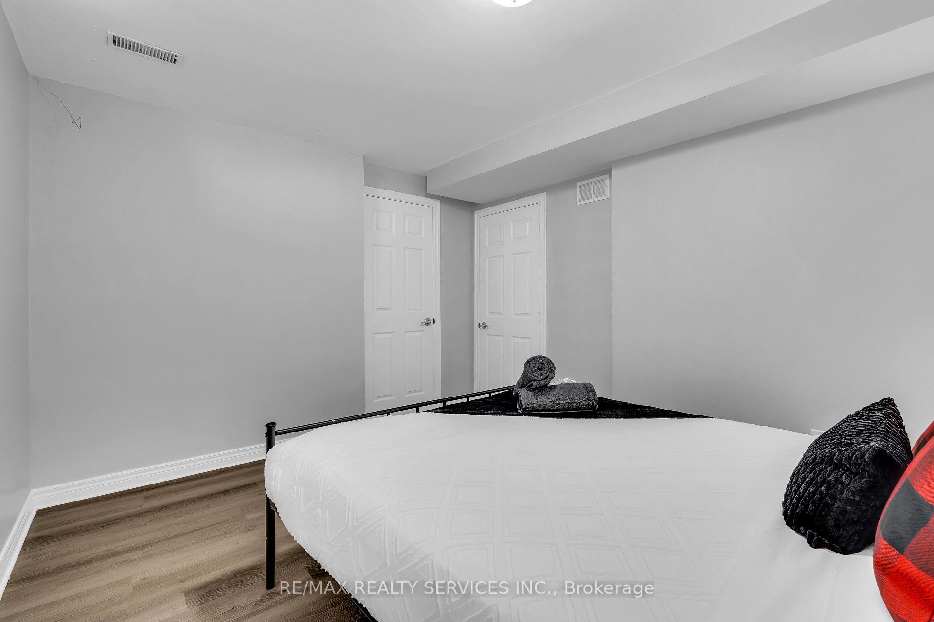 Photo 41 of 7009 Kalar Road, Niagara Falls, Forestview — HOMEH