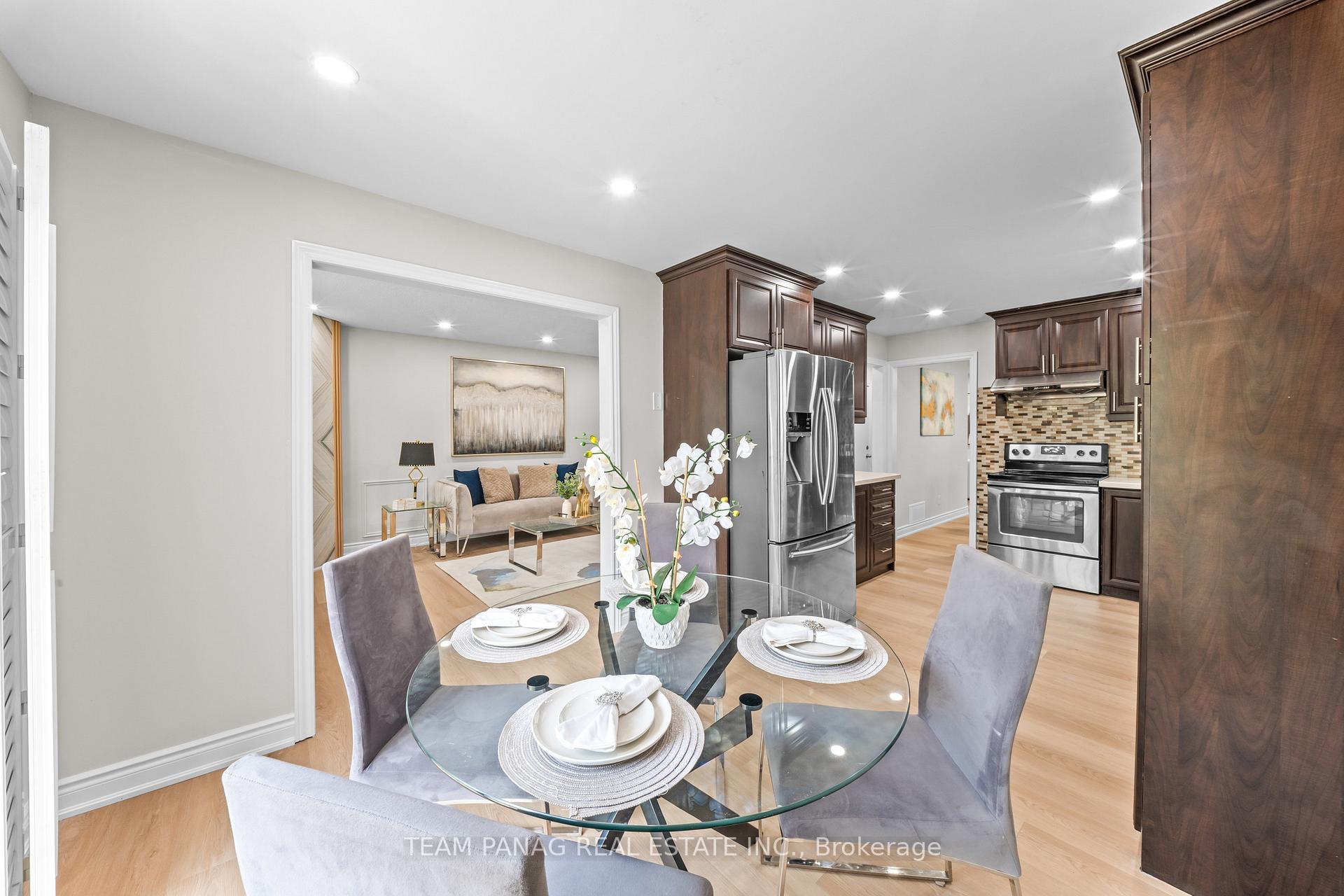Photo 13 of 39 Colchester Avenue, Brampton, Heart Lake West — HOMEH