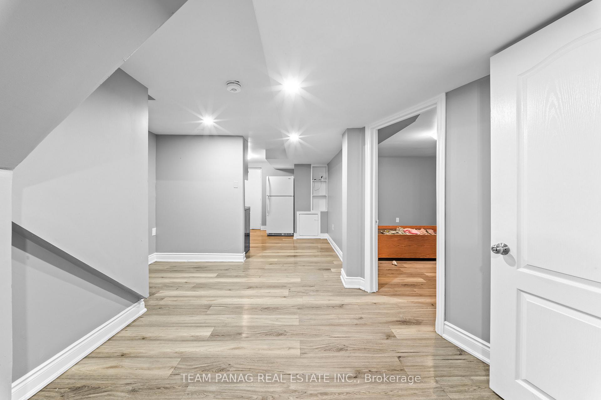 Photo 38 of 39 Colchester Avenue, Brampton, Heart Lake West — HOMEH