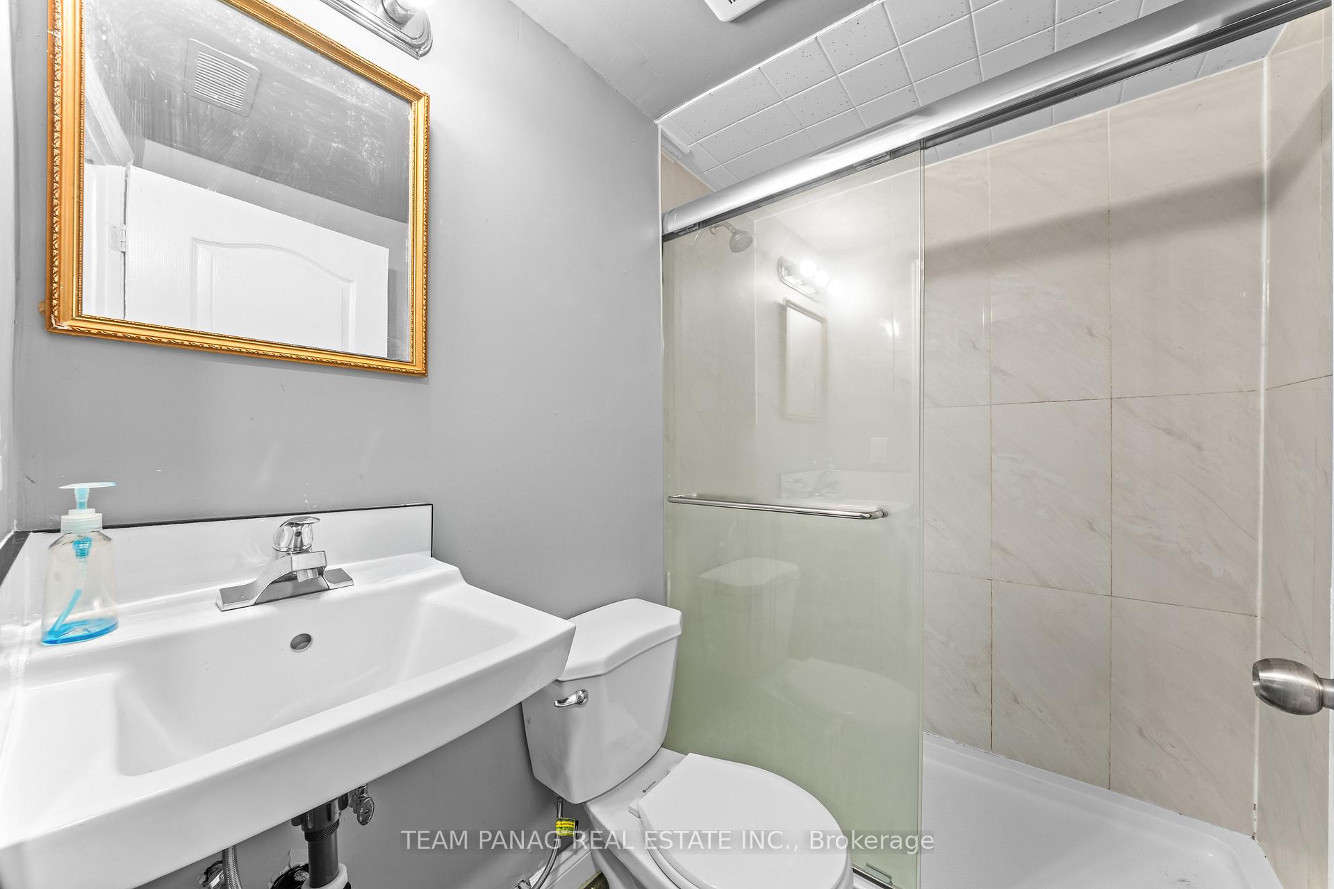 Photo 43 of 39 Colchester Avenue, Brampton, Heart Lake West — HOMEH