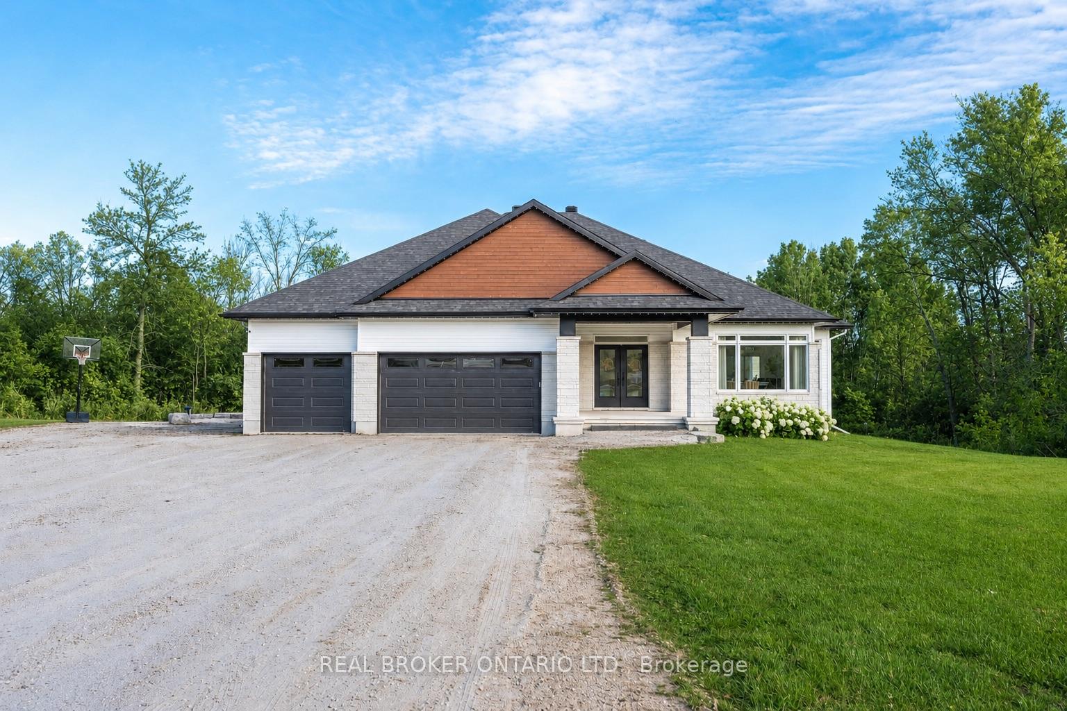 Photo 1 of 119 Ernest Way, Tay Valley, Bathurst/Burgess & Sherbrooke (Bathurst) Twp — HOMEH