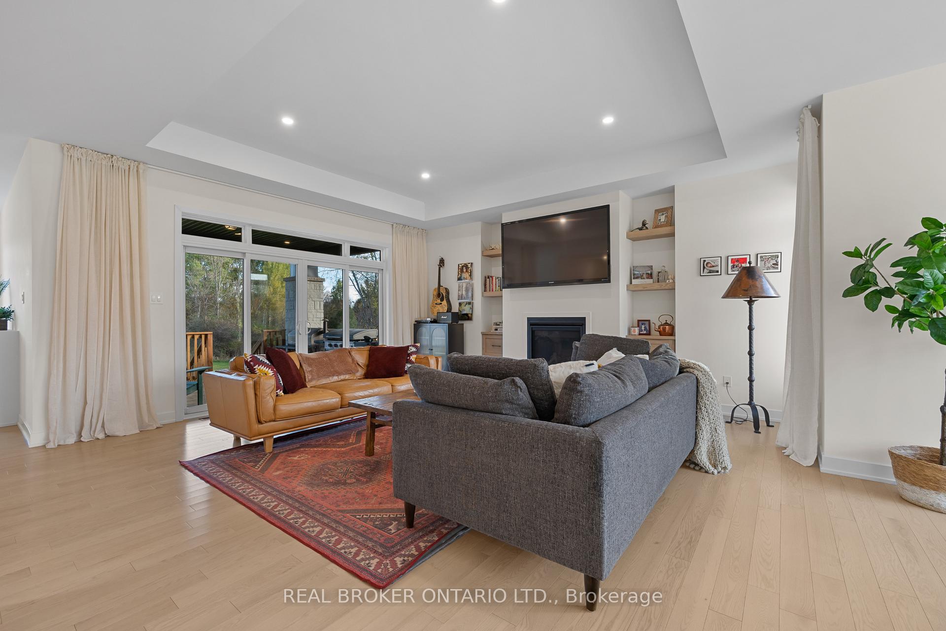 Photo 9 of 119 Ernest Way, Tay Valley, Bathurst/Burgess & Sherbrooke (Bathurst) Twp — HOMEH