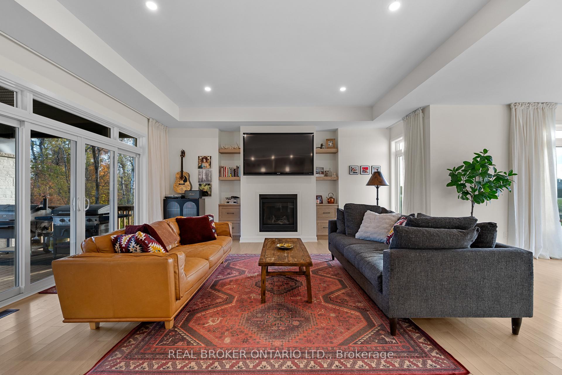 Photo 11 of 119 Ernest Way, Tay Valley, Bathurst/Burgess & Sherbrooke (Bathurst) Twp — HOMEH