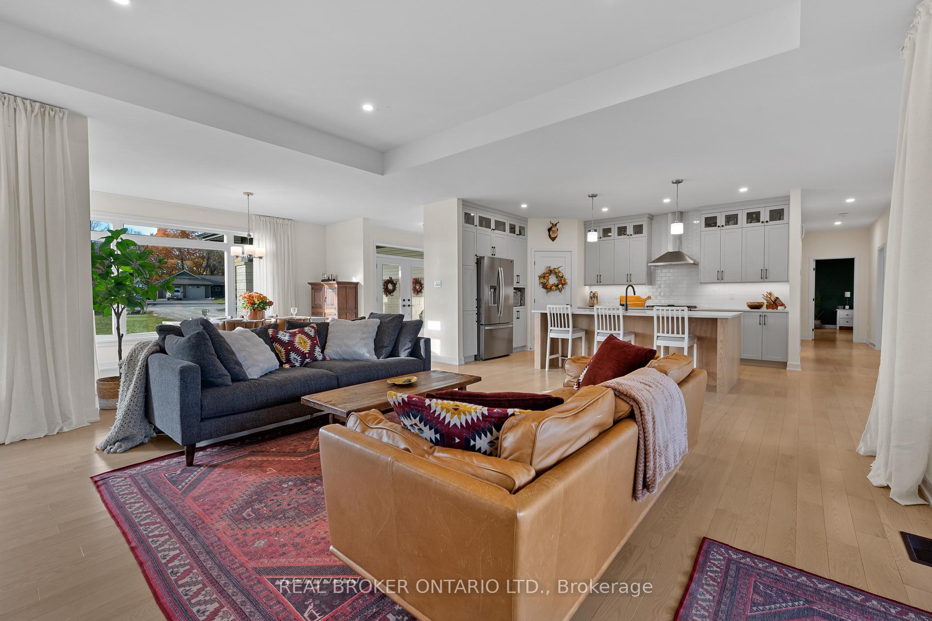 Photo 12 of 119 Ernest Way, Tay Valley, Bathurst/Burgess & Sherbrooke (Bathurst) Twp — HOMEH