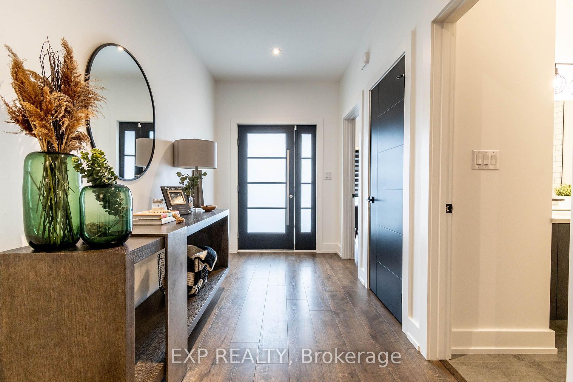 Photo 2 of 8889 Angie Drive, Niagara Falls, Forestview — HOMEH