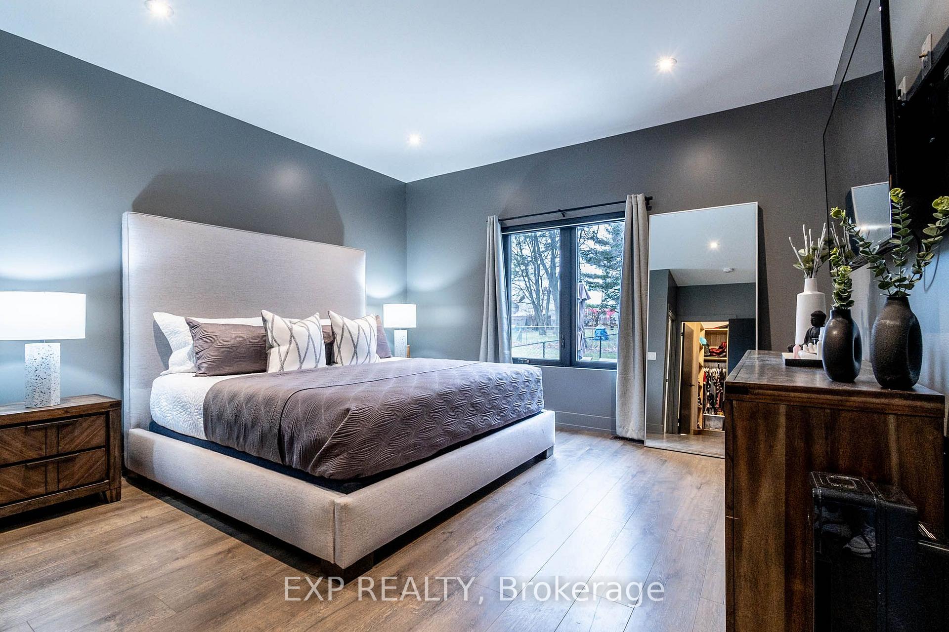 Photo 8 of 8889 Angie Drive, Niagara Falls, Forestview — HOMEH