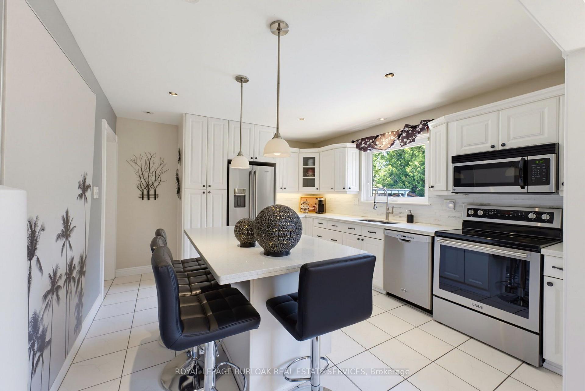 Photo 16 of 2325 Duncaster Drive, Burlington, Brant Hills — HOMEH