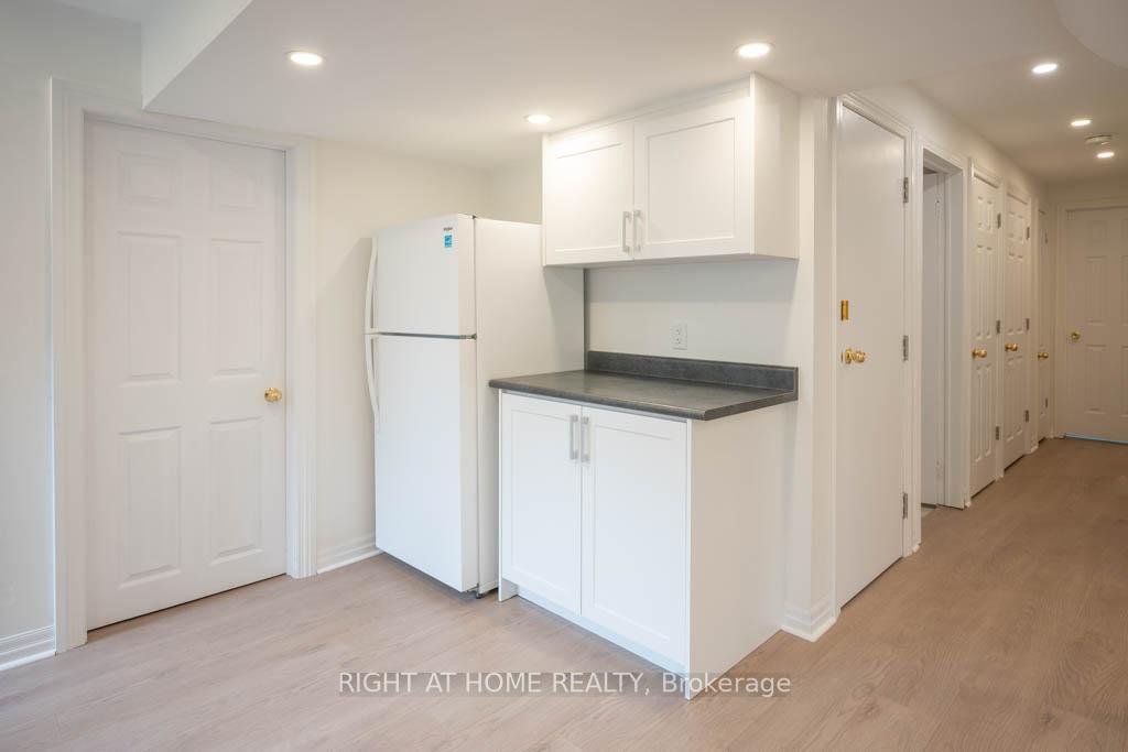 Photo 11 of 35 Echoridge (Bsmt) Drive, Brampton, Fletcher's Meadow — HOMEH