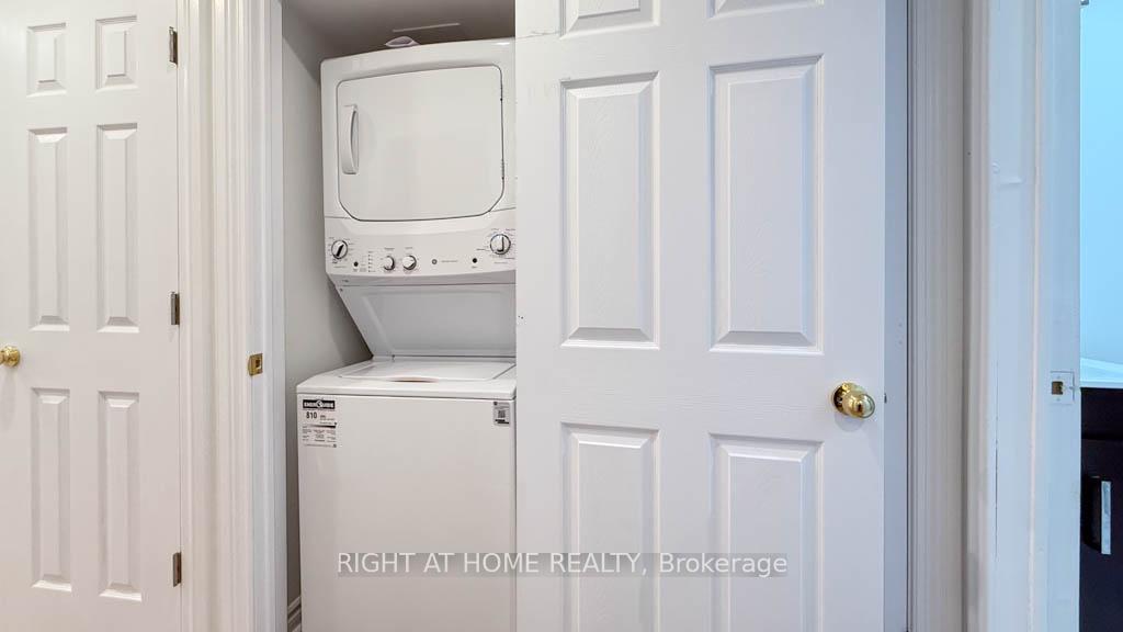 Photo 18 of 35 Echoridge (Bsmt) Drive, Brampton, Fletcher's Meadow — HOMEH