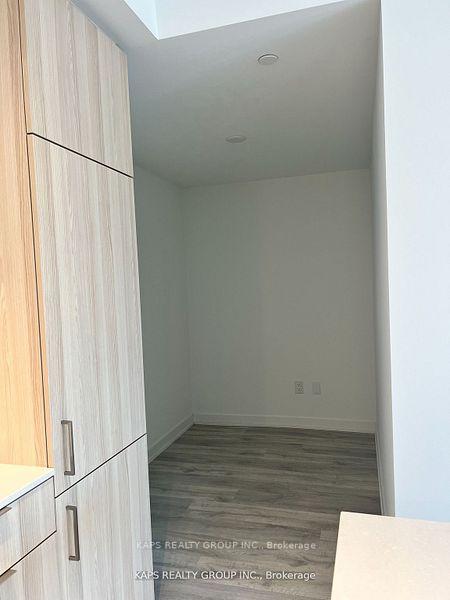 Photo 8 of Unit 201, 215 Lakeshore Road W, Mississauga, Port Credit — HOMEH
