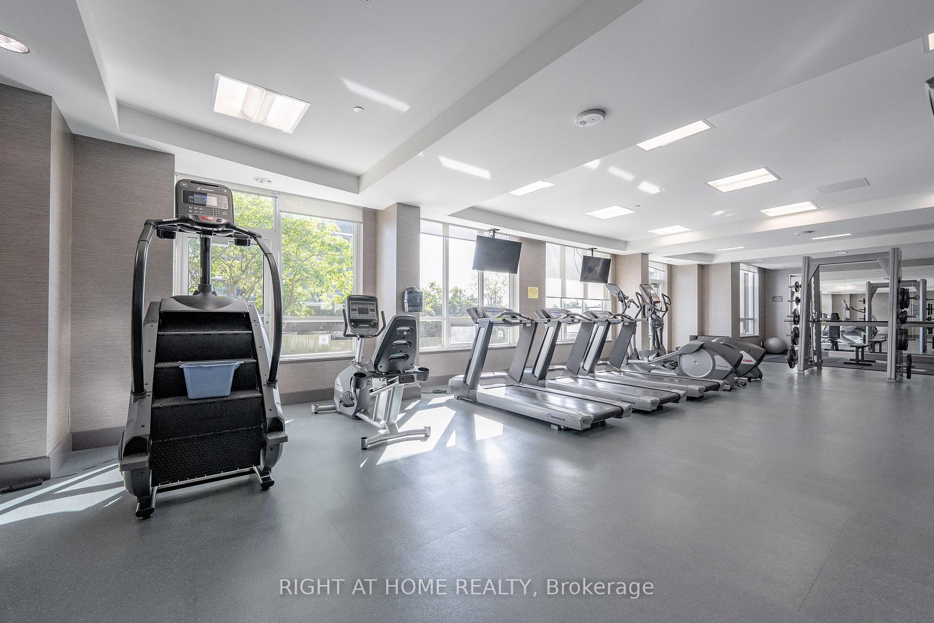 Photo 19 of Unit 306, 7171 Yonge Street, Markham, Thornhill — HOMEH