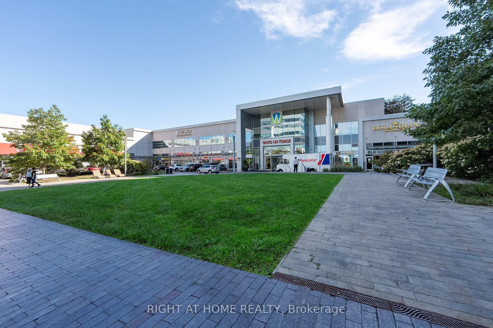 Photo 22 of Unit 306, 7171 Yonge Street, Markham, Thornhill — HOMEH