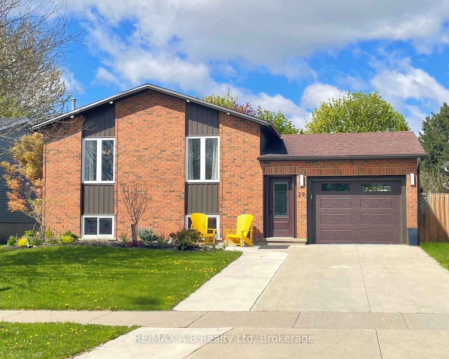 Photo 2 of 29 Dunsford Crescent, St. Marys — HOMEH