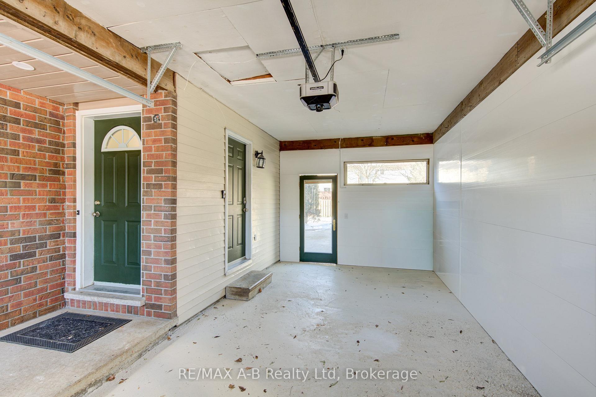 Photo 38 of 29 Dunsford Crescent, St. Marys — HOMEH