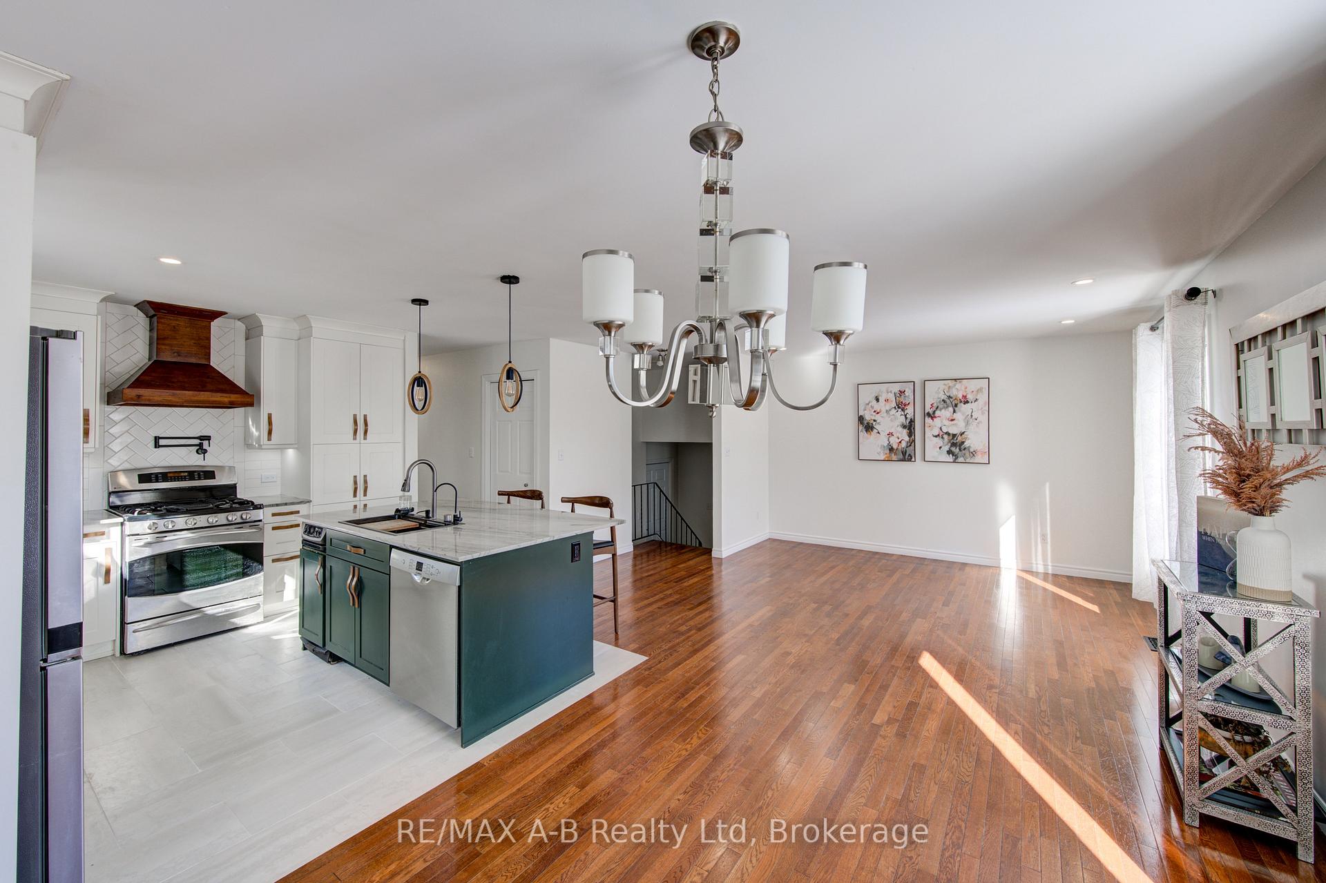 Photo 8 of 29 Dunsford Crescent, St. Marys — HOMEH