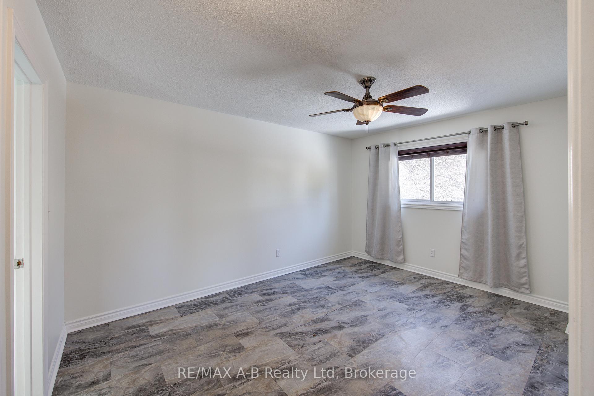 Photo 11 of 29 Dunsford Crescent, St. Marys — HOMEH