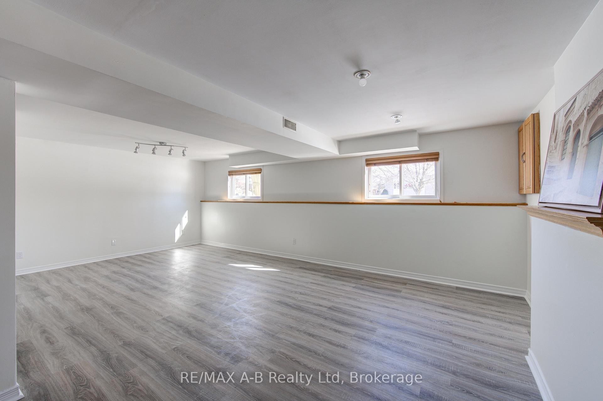 Photo 23 of 29 Dunsford Crescent, St. Marys — HOMEH