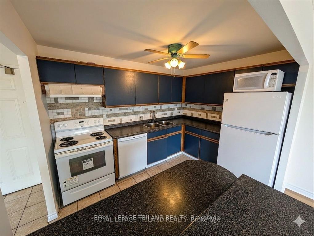 Photo 5 of Unit 306, 135 Base Line Road W, London, South E — HOMEH