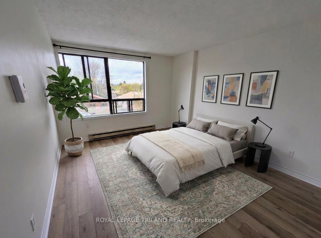 Photo 14 of Unit 306, 135 Base Line Road W, London, South E — HOMEH