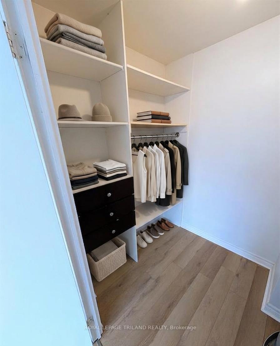 Photo 17 of Unit 306, 135 Base Line Road W, London, South E — HOMEH