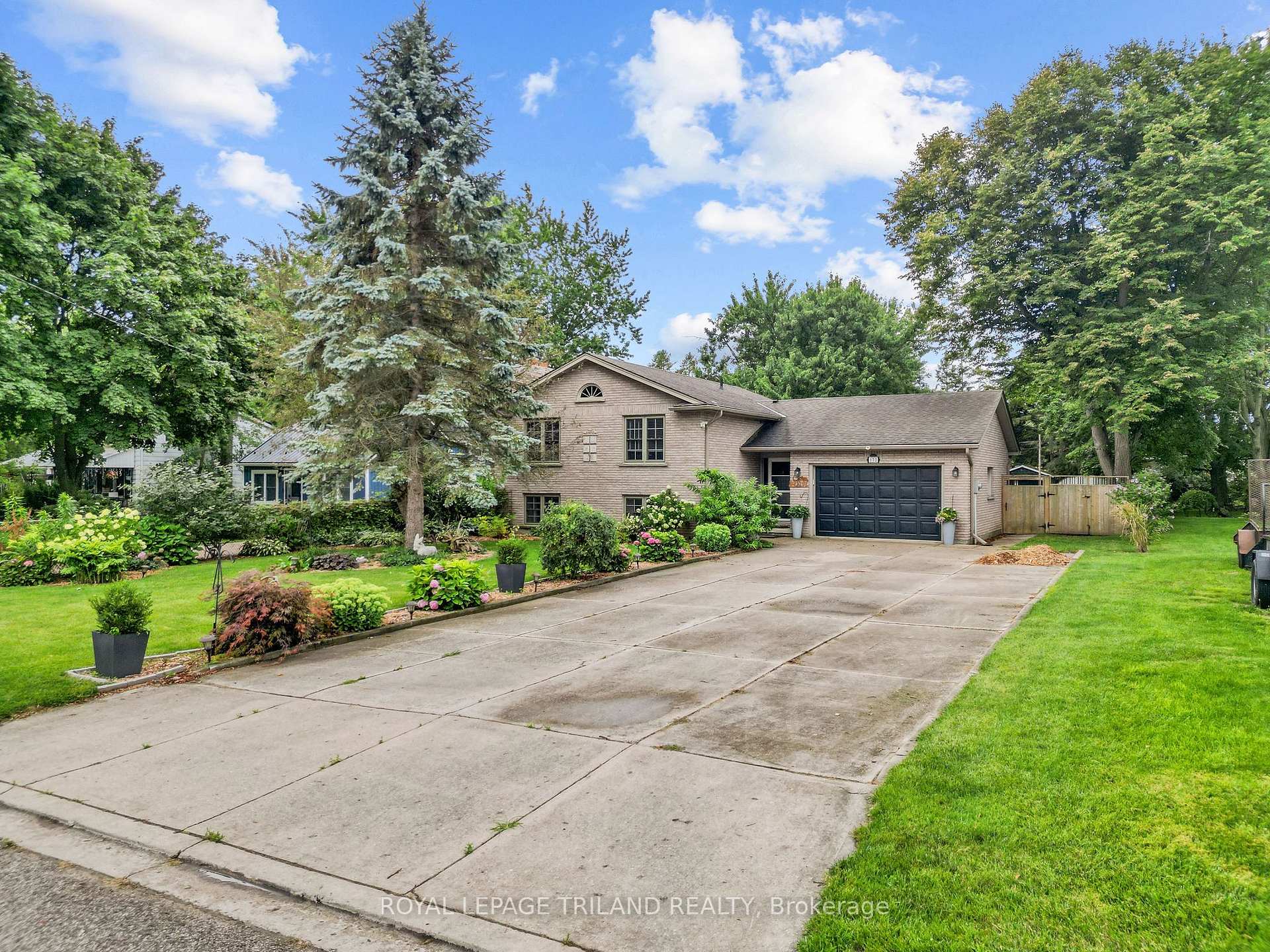 Photo 3 of 172 Simpson Street, Southwest Middlesex, Glencoe — HOMEH
