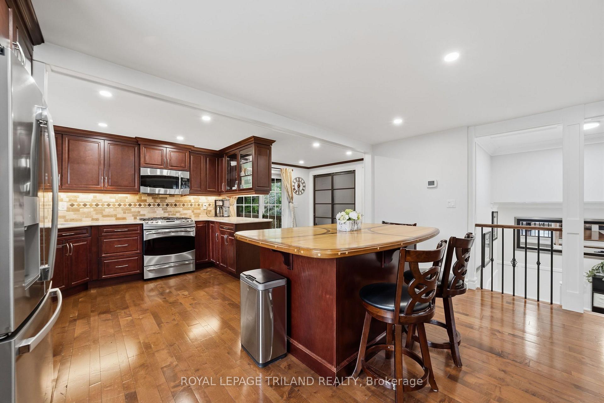Photo 13 of 172 Simpson Street, Southwest Middlesex, Glencoe — HOMEH