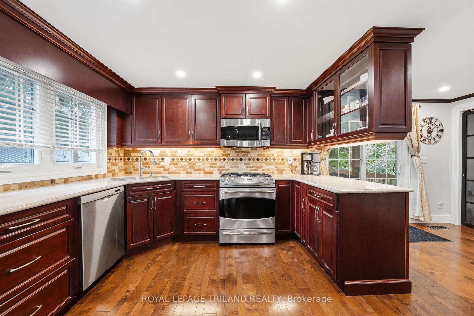Photo 14 of 172 Simpson Street, Southwest Middlesex, Glencoe — HOMEH
