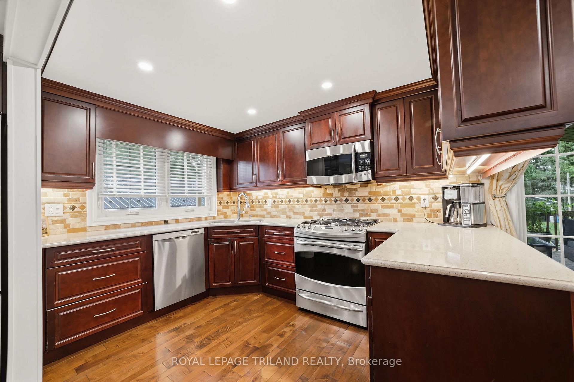 Photo 15 of 172 Simpson Street, Southwest Middlesex, Glencoe — HOMEH