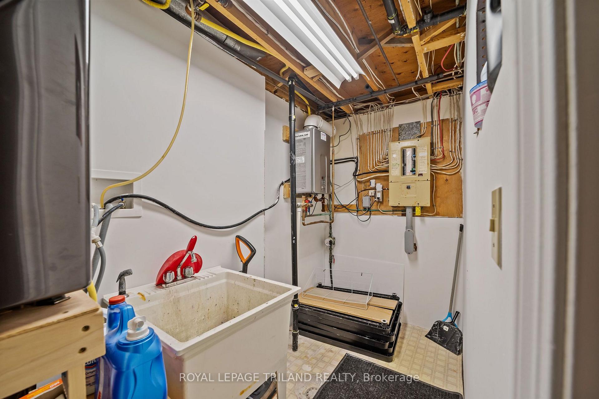 Photo 24 of 172 Simpson Street, Southwest Middlesex, Glencoe — HOMEH