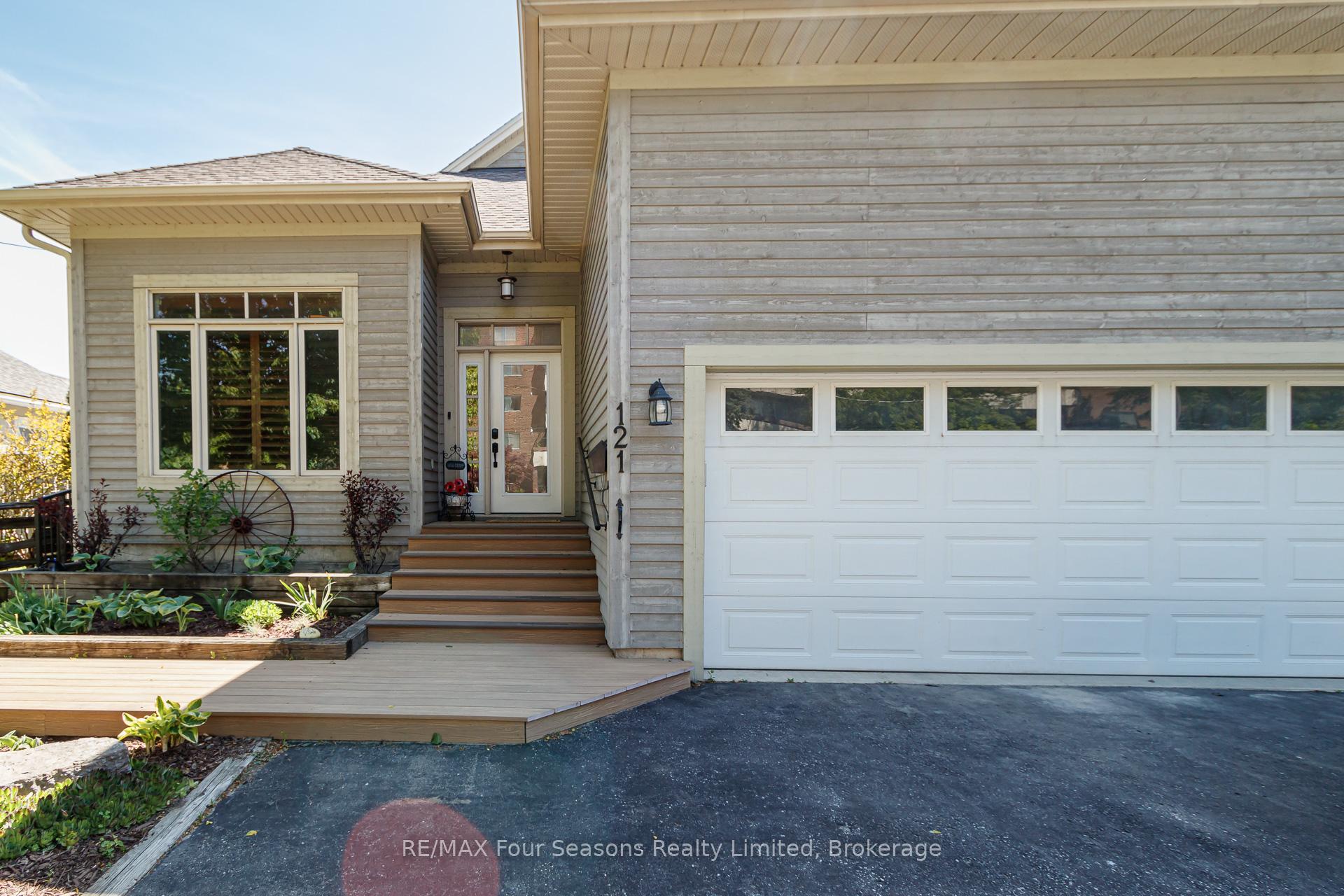 Photo 4 of 121 Elm Street, Collingwood — HOMEH