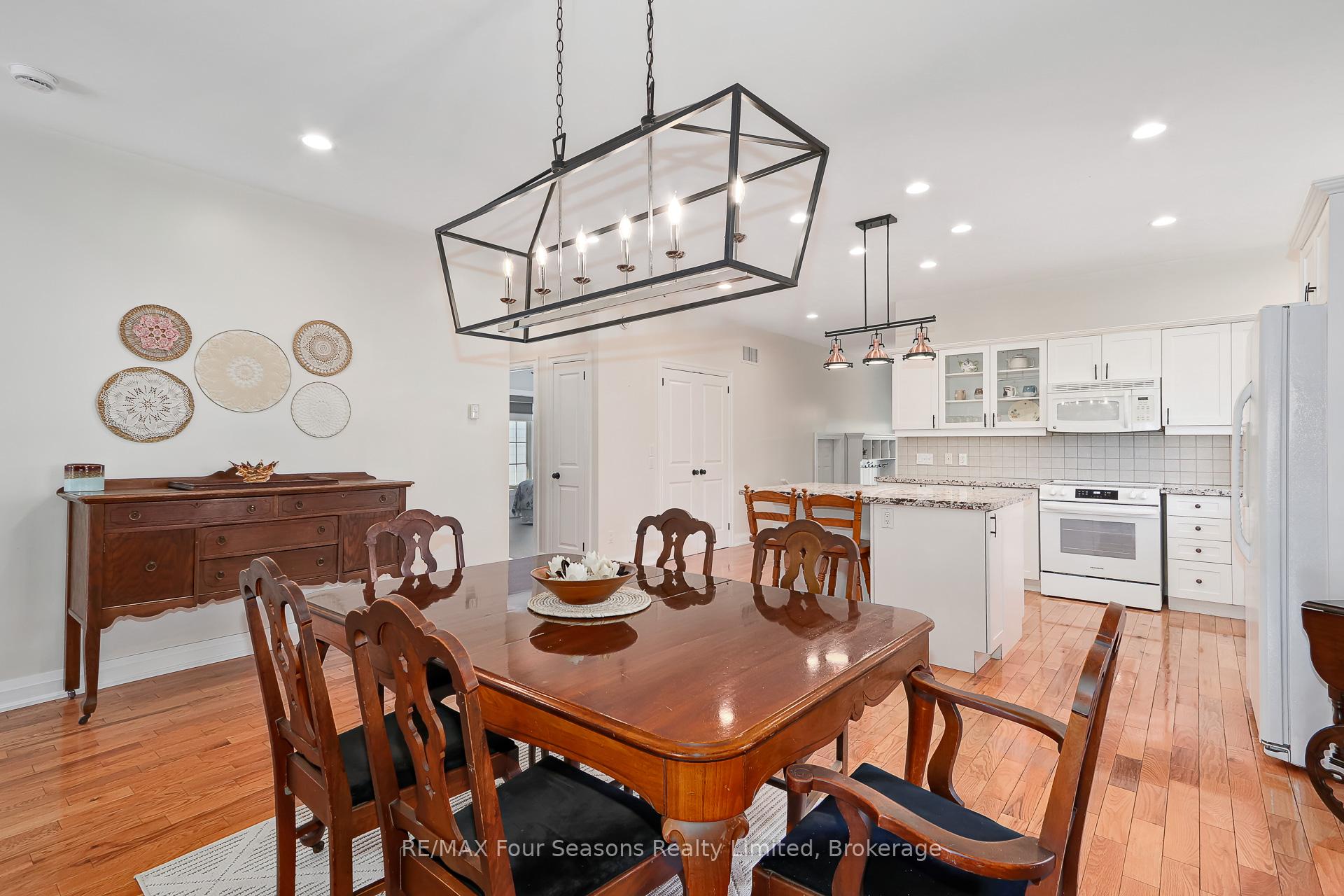 Photo 14 of 121 Elm Street, Collingwood — HOMEH