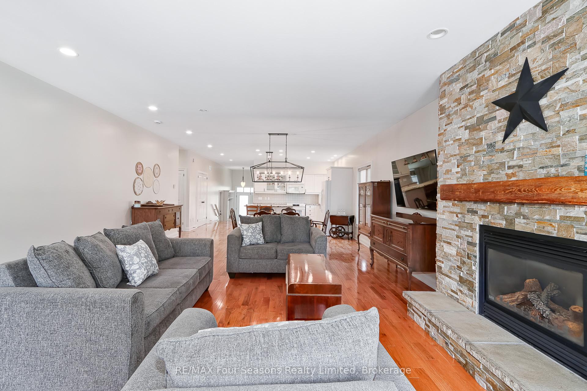 Photo 16 of 121 Elm Street, Collingwood — HOMEH