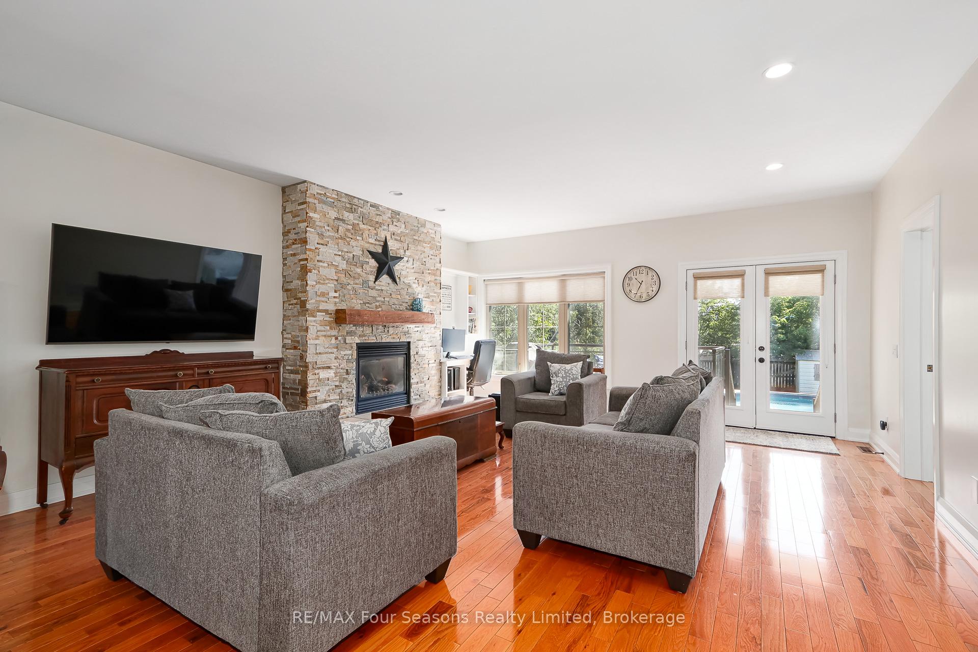 Photo 17 of 121 Elm Street, Collingwood — HOMEH