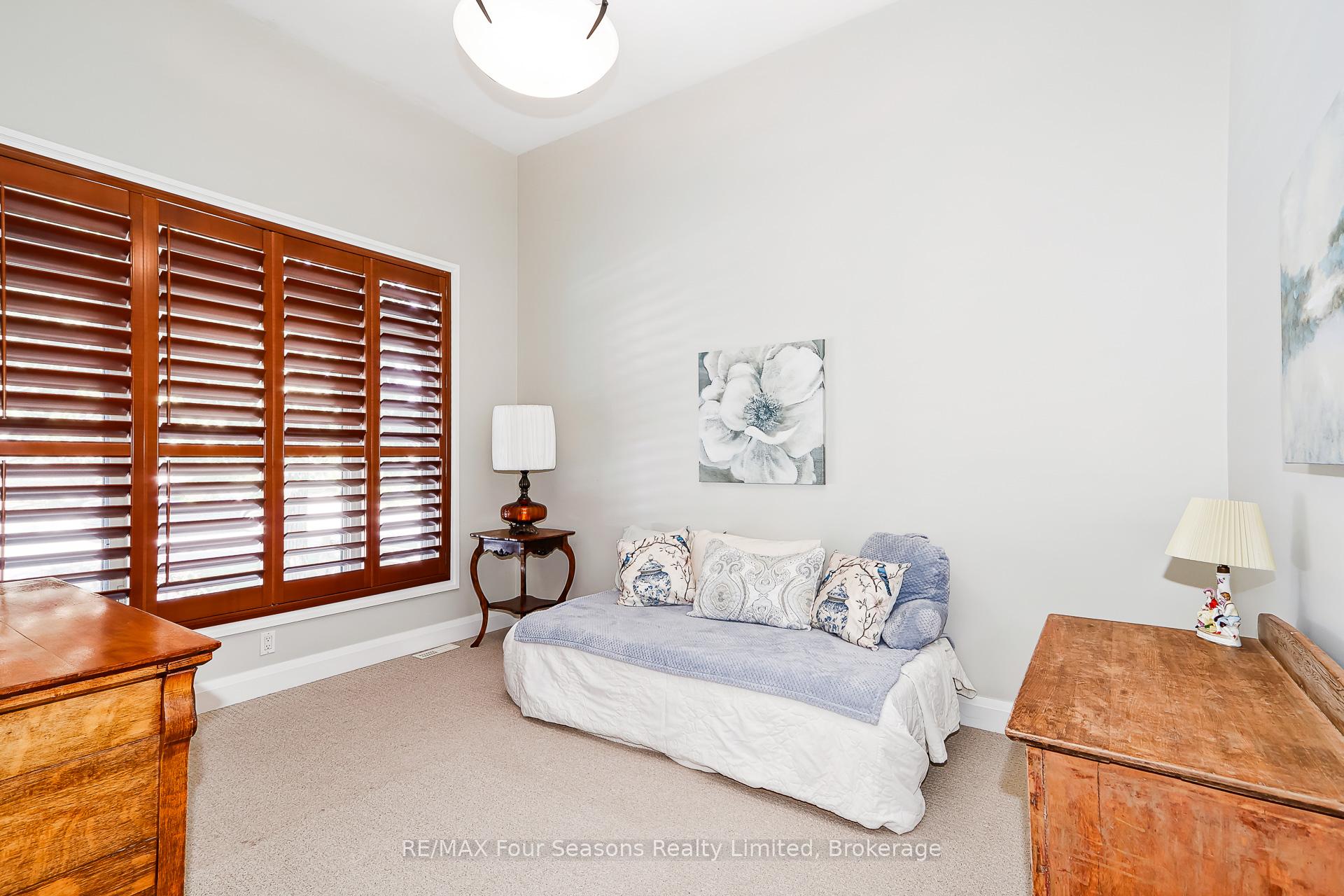 Photo 29 of 121 Elm Street, Collingwood — HOMEH