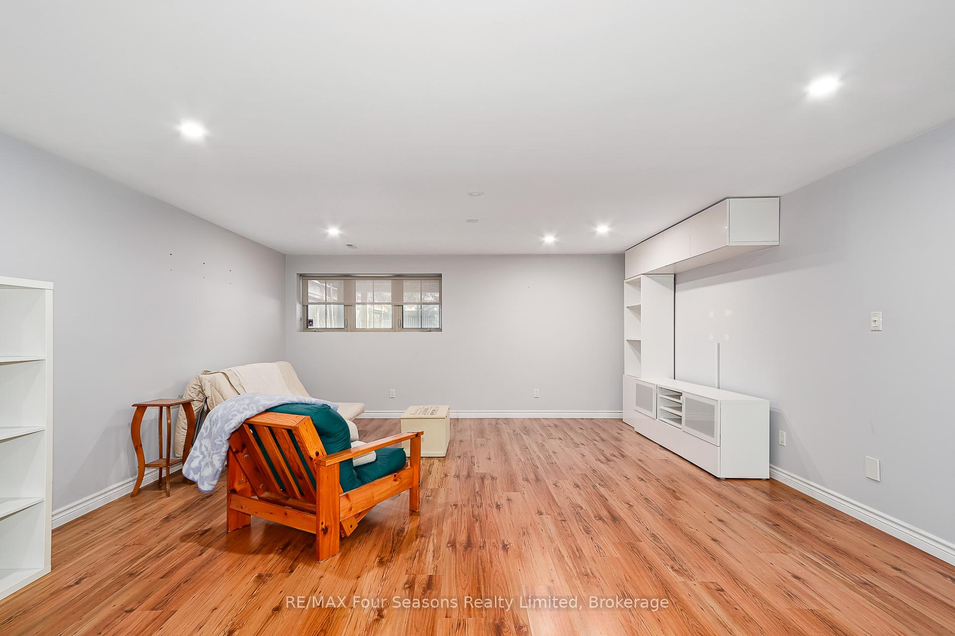 Photo 34 of 121 Elm Street, Collingwood — HOMEH