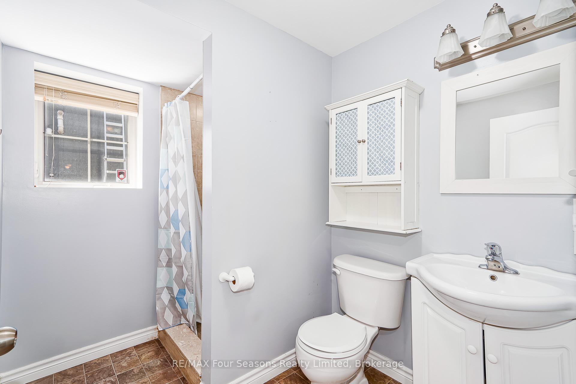 Photo 40 of 121 Elm Street, Collingwood — HOMEH